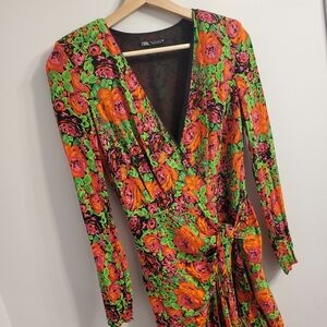 Zara Small Flowers Mini Dress Shoulder pads Long Sleeve Deep V-neck Flowy Neon